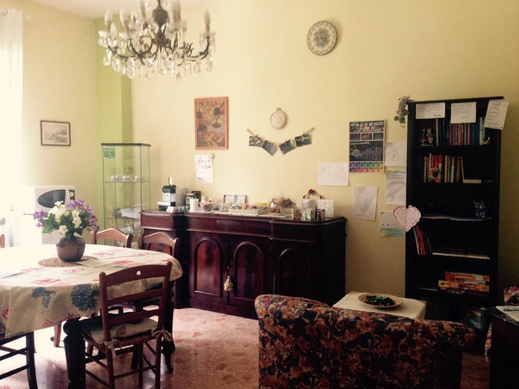 Chiavi Antiche B&B サレルノ エクステリア 写真