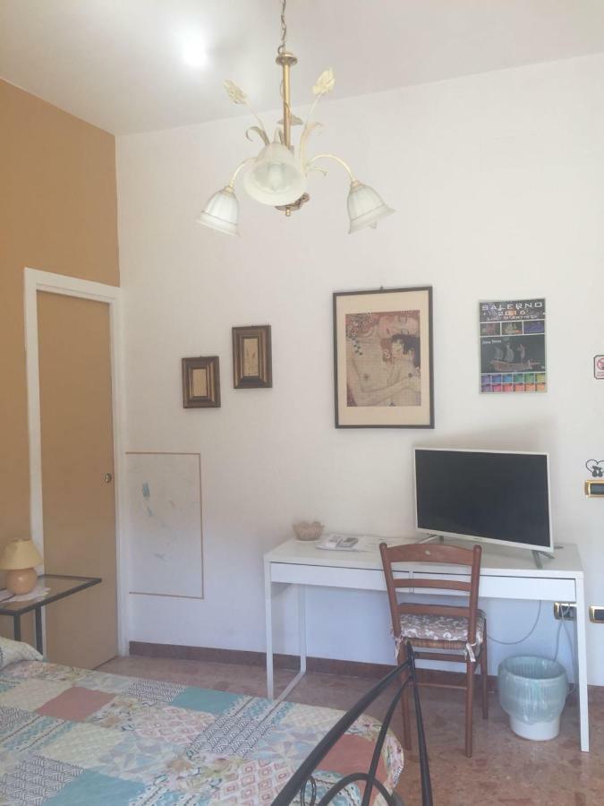 Chiavi Antiche B&B サレルノ エクステリア 写真